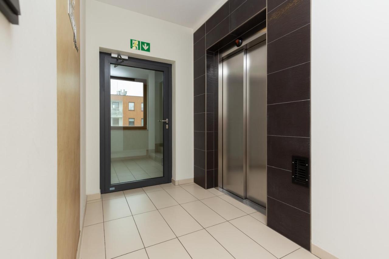 Apartament Na Woli Sowinskiego By Noclegi Renters Varşovia Exterior foto